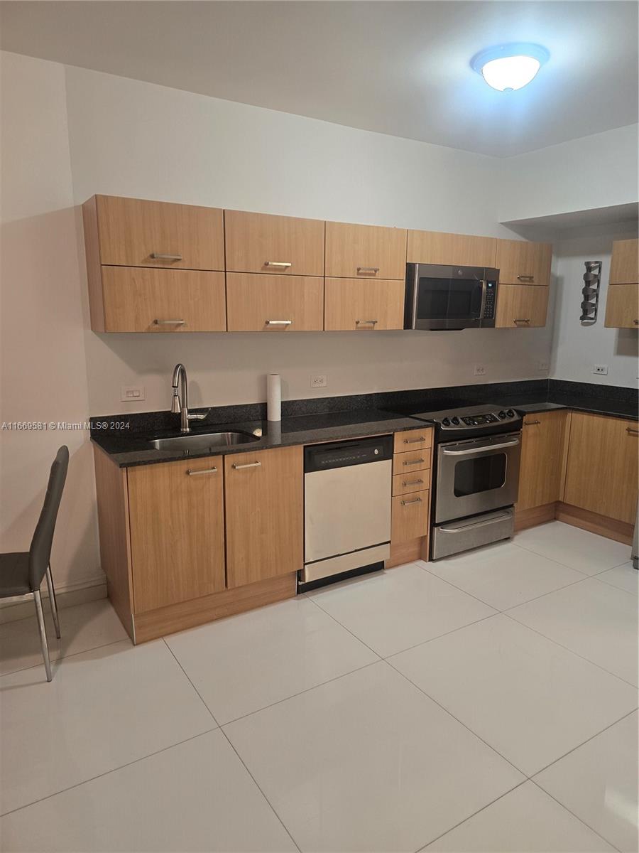 WIND CONDO - Residential Lease