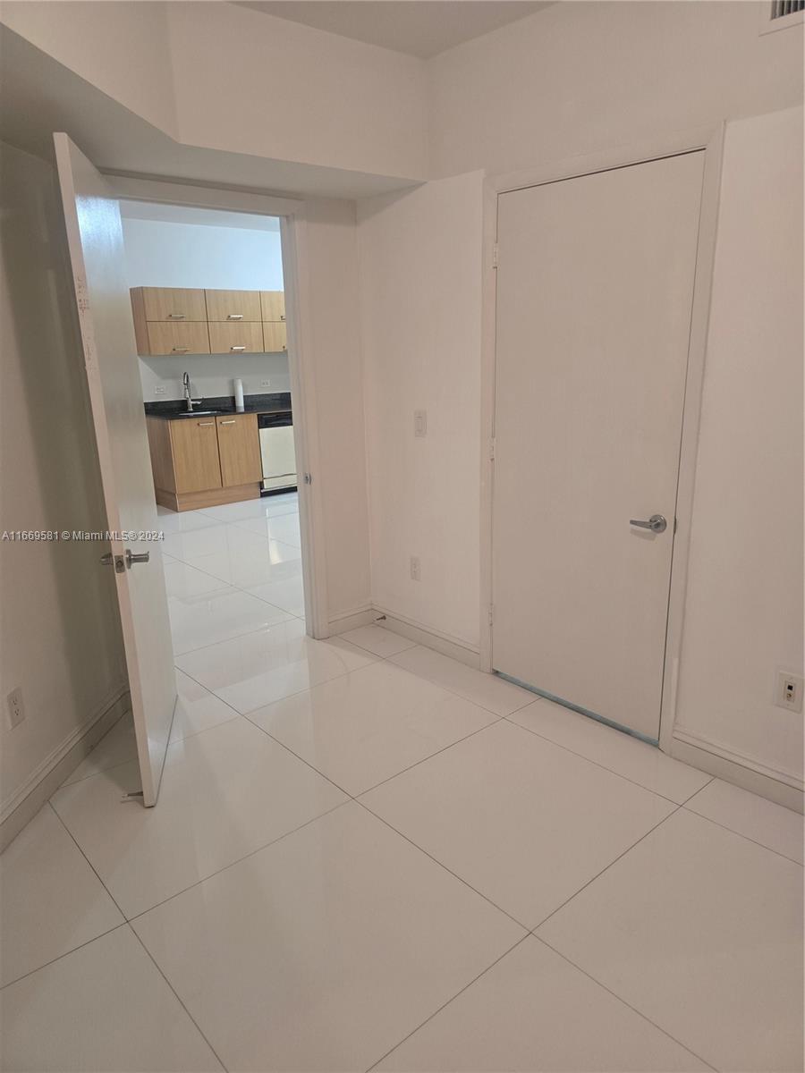 WIND CONDO - Residential Lease
