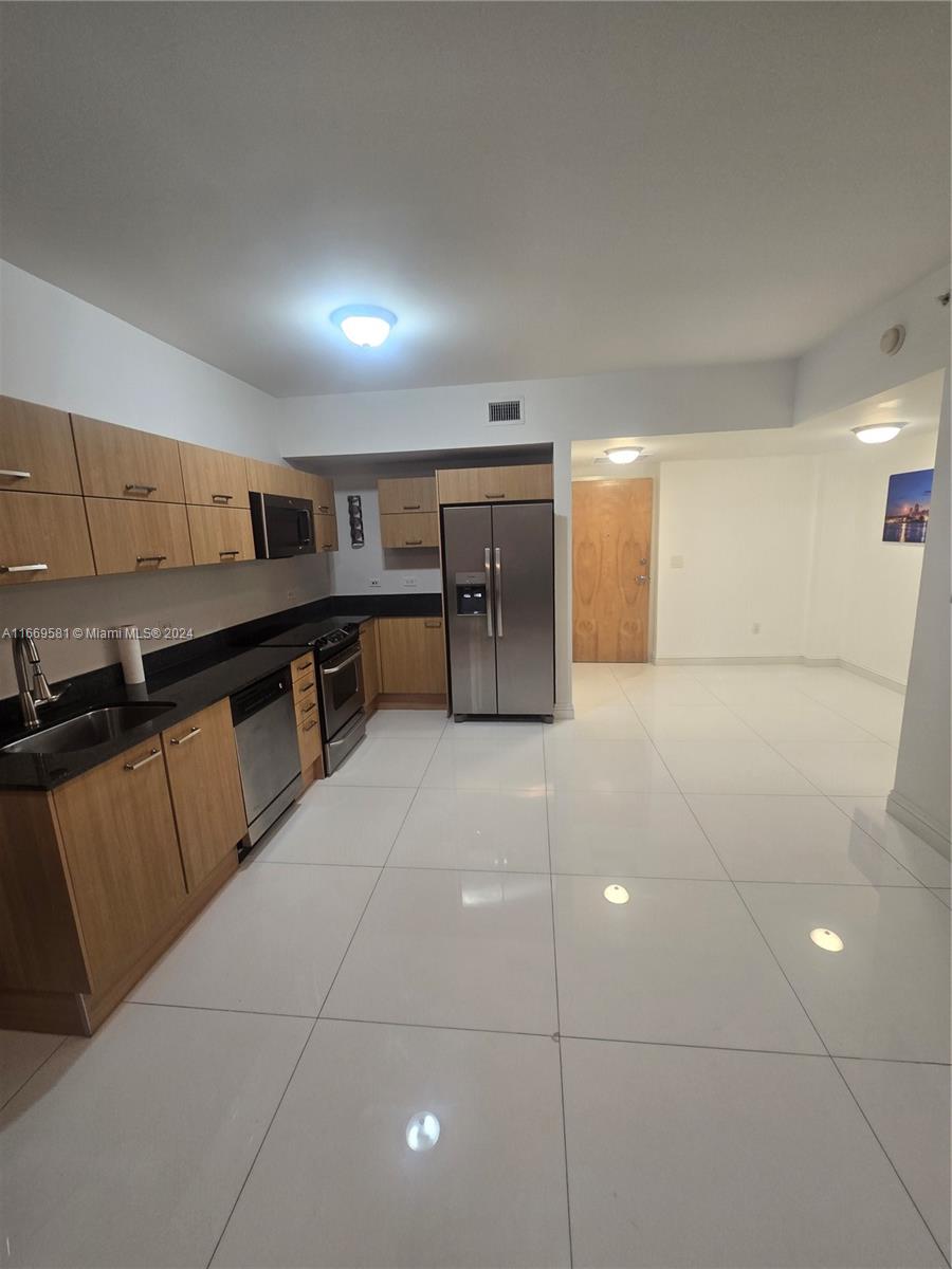 WIND CONDO - Residential Lease