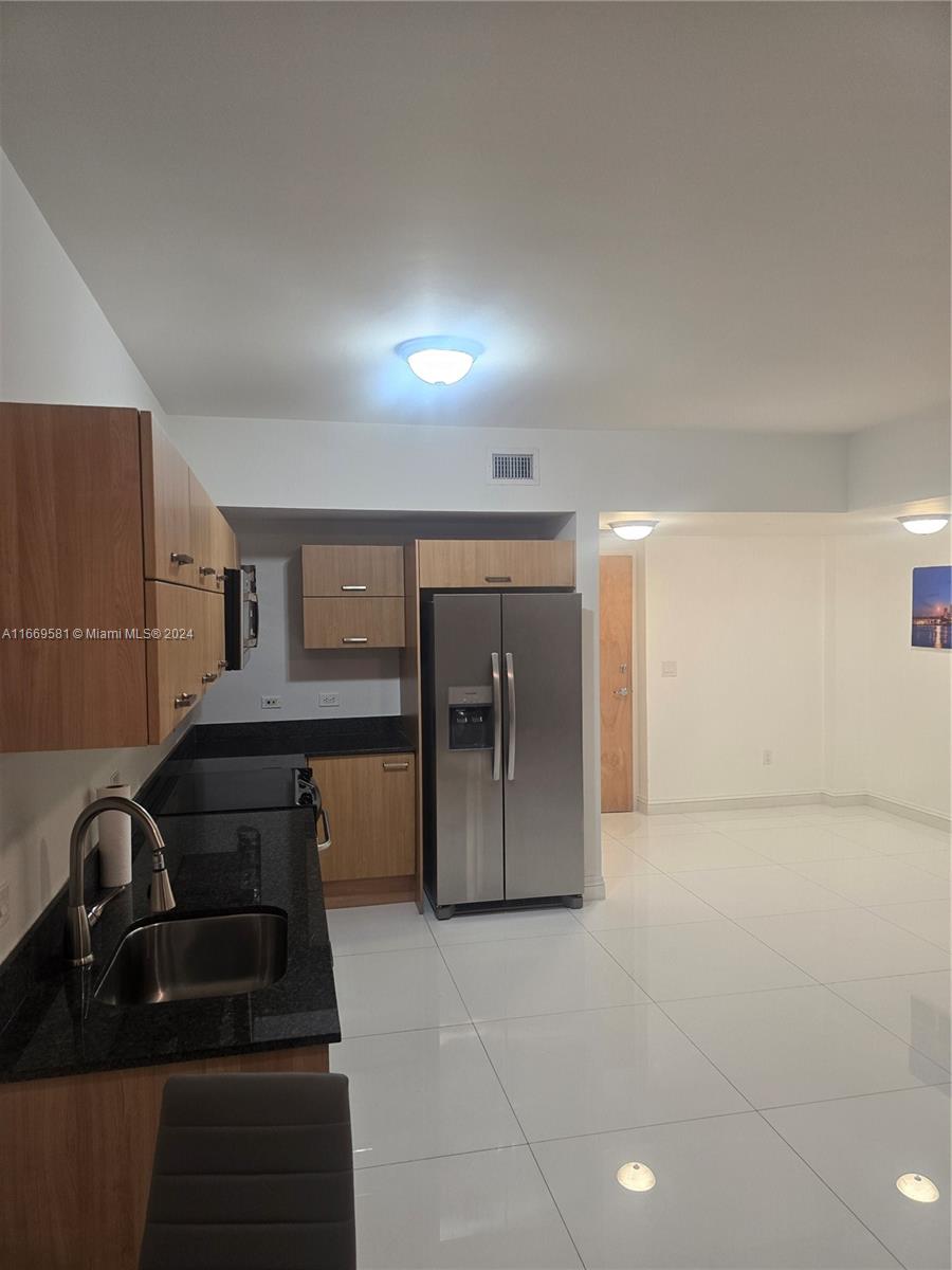 WIND CONDO - Residential Lease