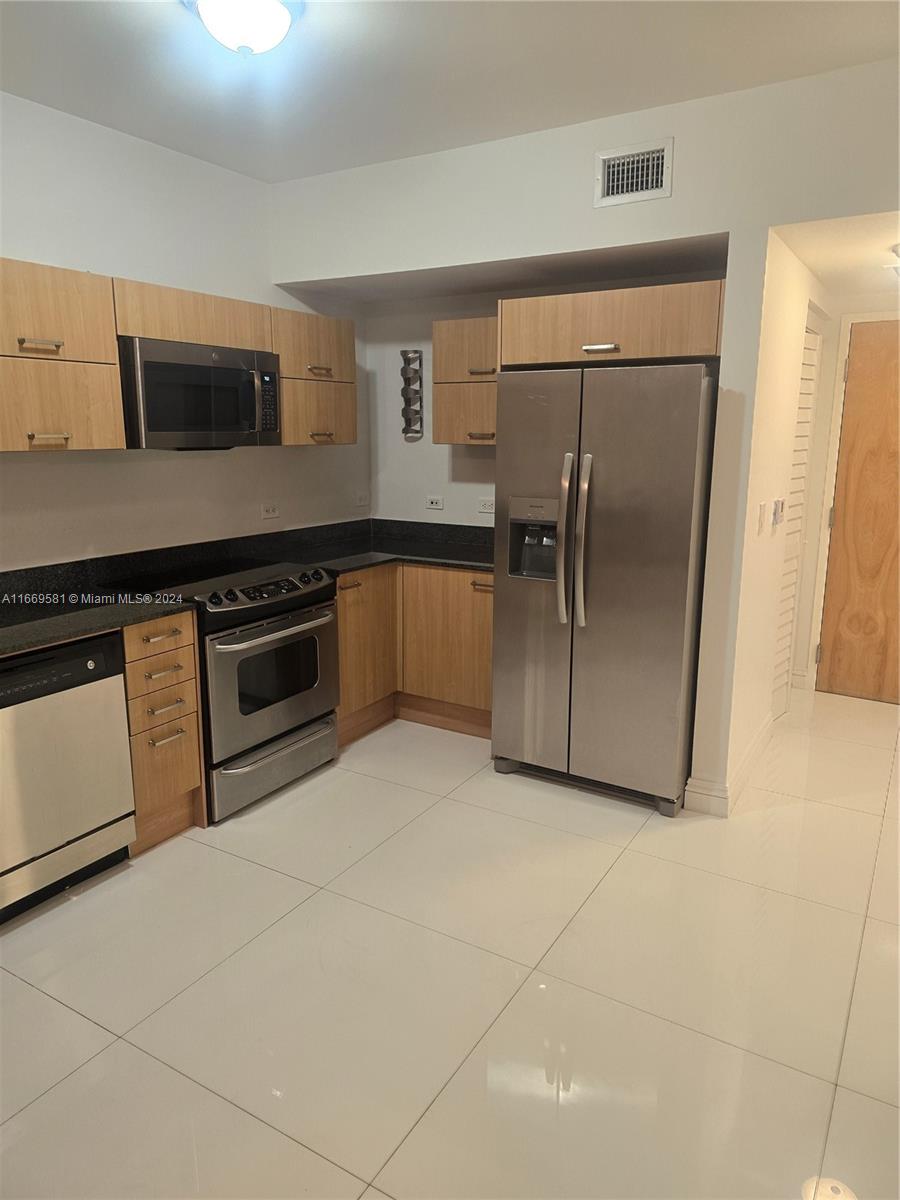 WIND CONDO - Residential Lease