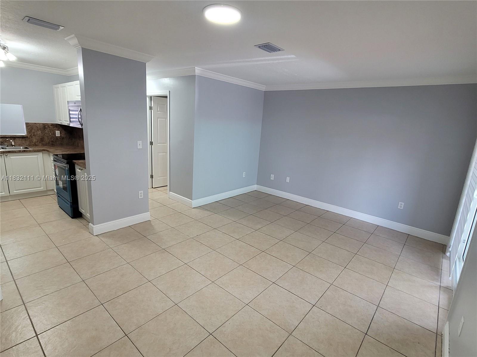 BONITA GOLF VIEW TOWNVILL - Residential