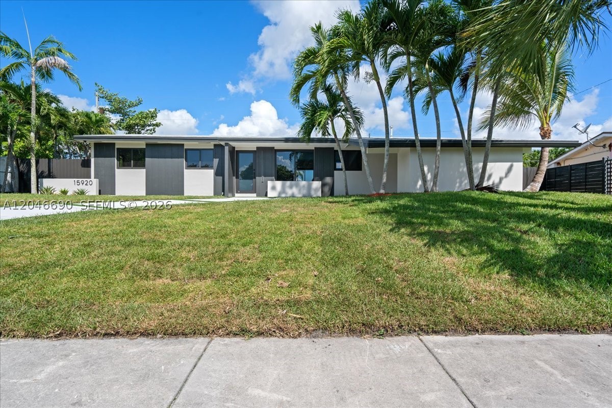 FAIRWAY PINES 1ST ADDN - Residential