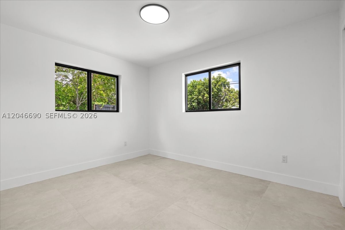 FAIRWAY PINES 1ST ADDN - Residential