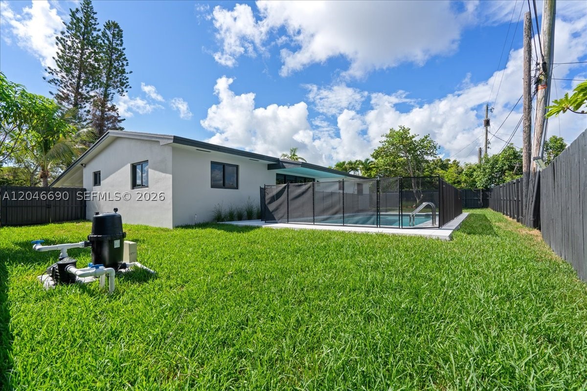 FAIRWAY PINES 1ST ADDN - Residential