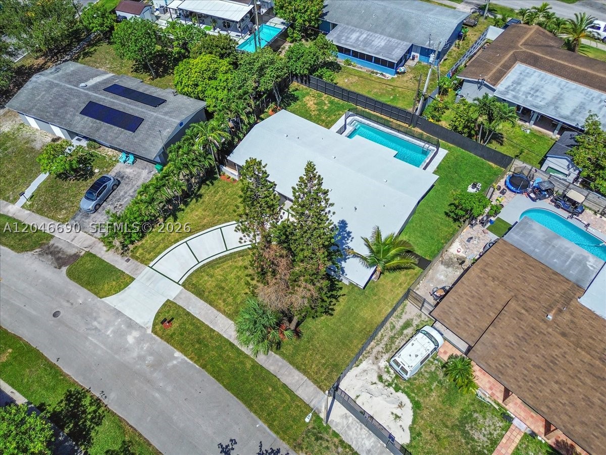 FAIRWAY PINES 1ST ADDN - Residential