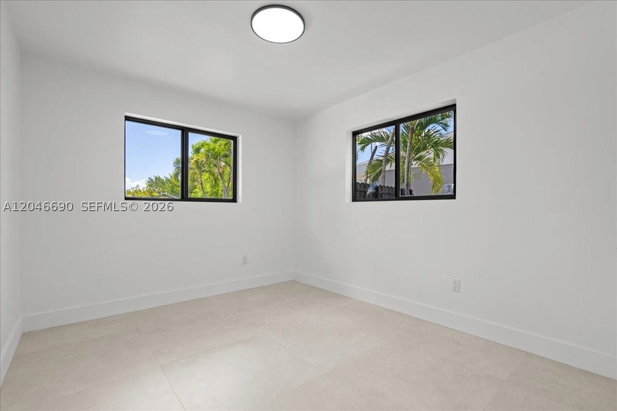 FAIRWAY PINES 1ST ADDN - Residential