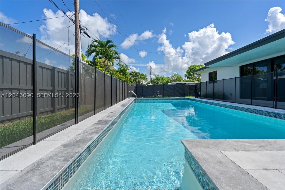 FAIRWAY PINES 1ST ADDN - Residential