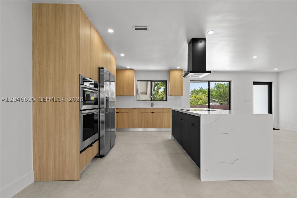 FAIRWAY PINES 1ST ADDN - Residential