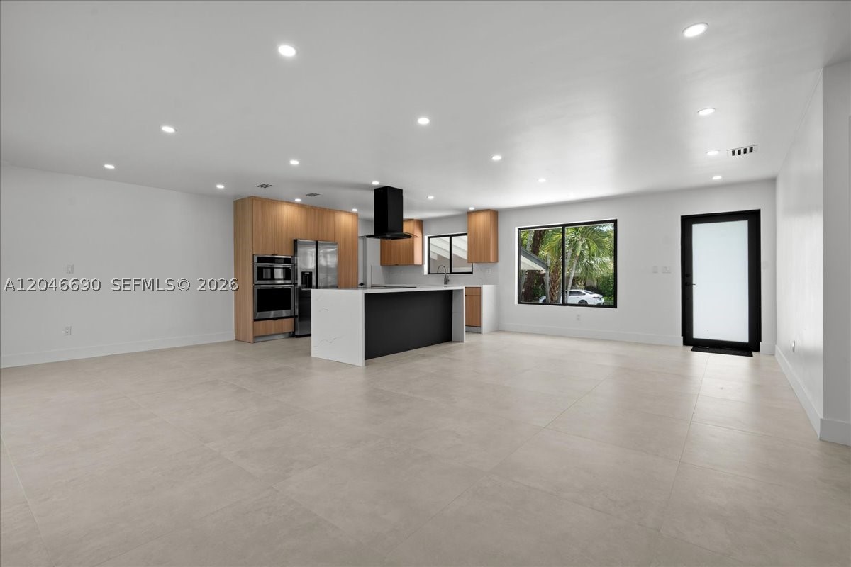 FAIRWAY PINES 1ST ADDN - Residential