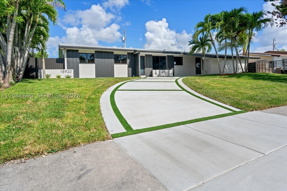 FAIRWAY PINES 1ST ADDN - Residential