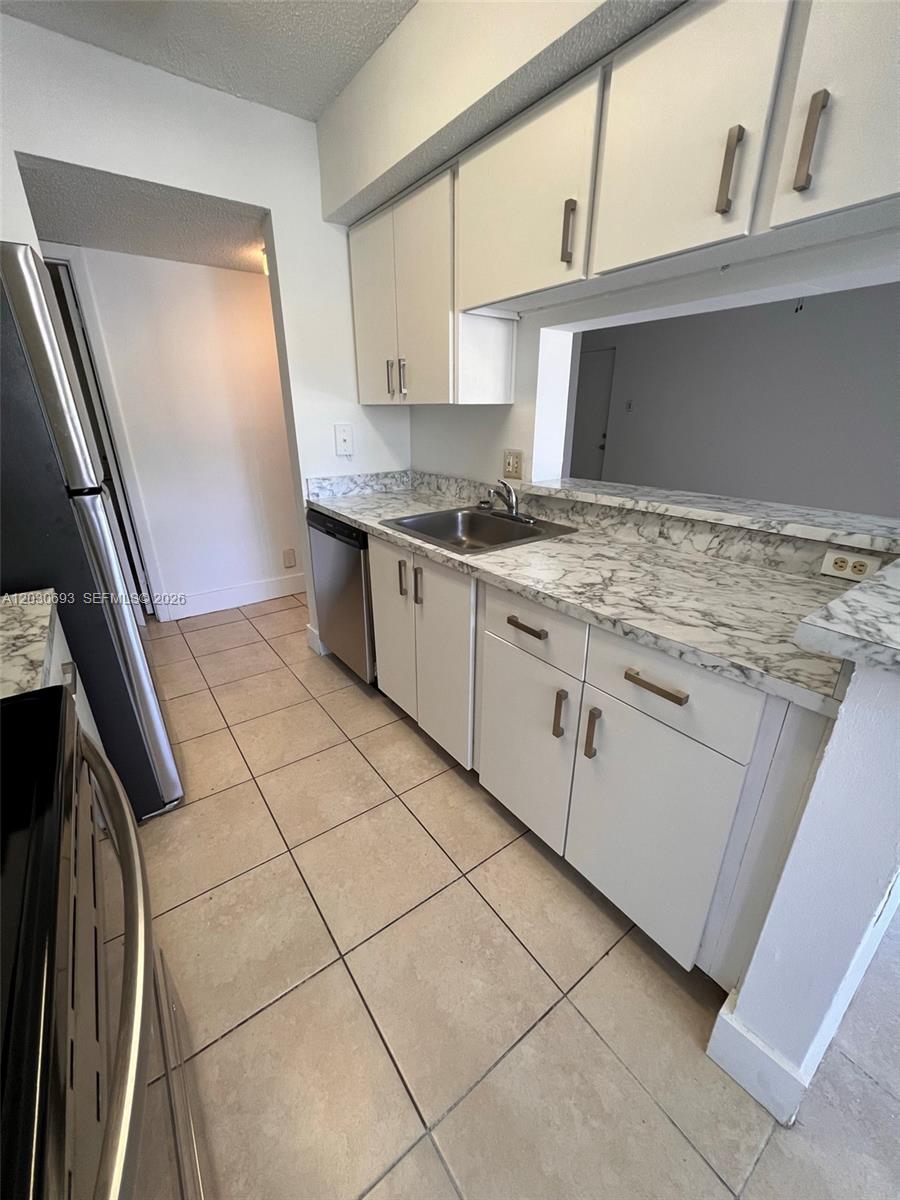 SUN VISTA GARDENS CONDO - Residential Lease