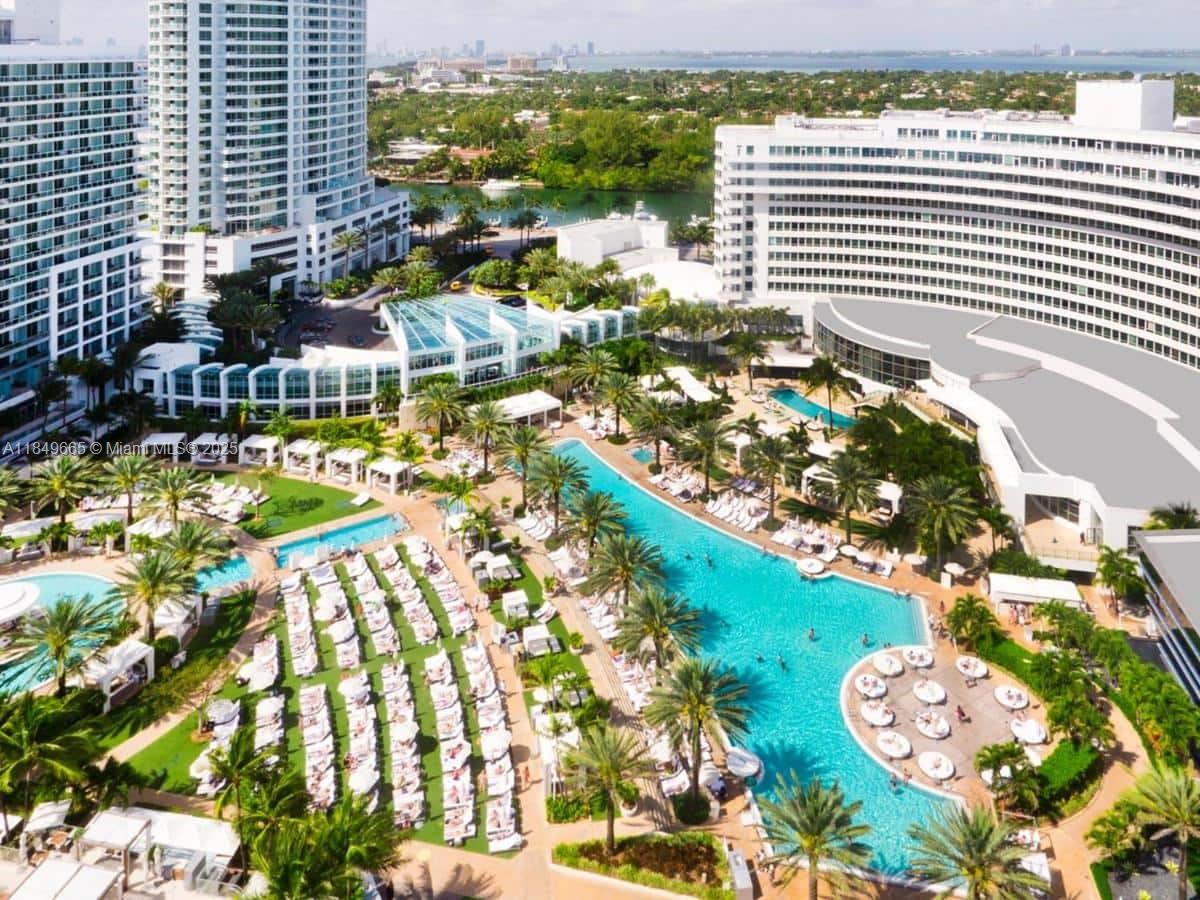 FONTAINEBLEAU III OCEAN C - Residential