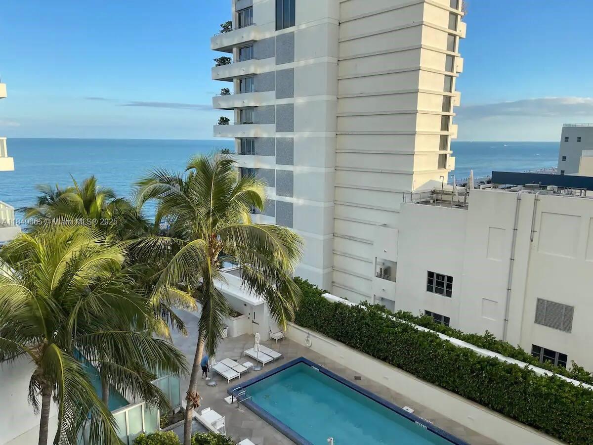 FONTAINEBLEAU III OCEAN C - Residential