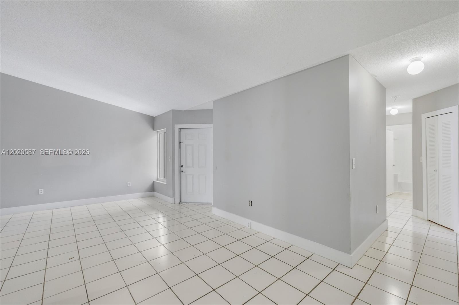 SAGA BAY TOWNHOMES - Residential