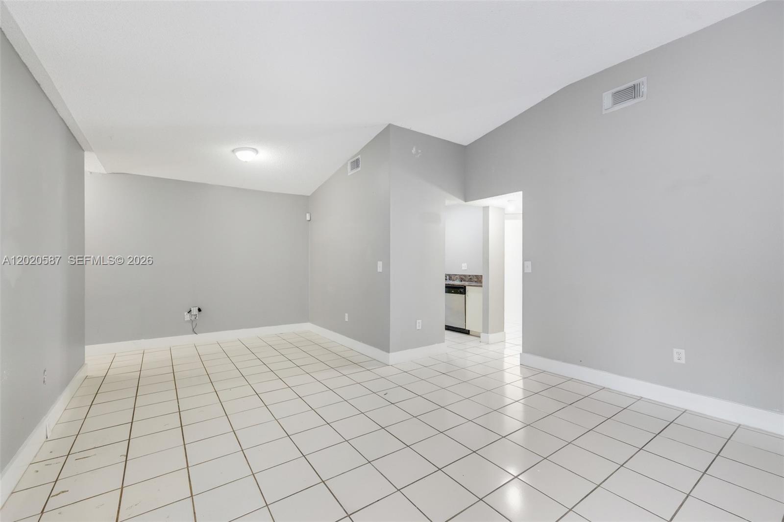 SAGA BAY TOWNHOMES - Residential