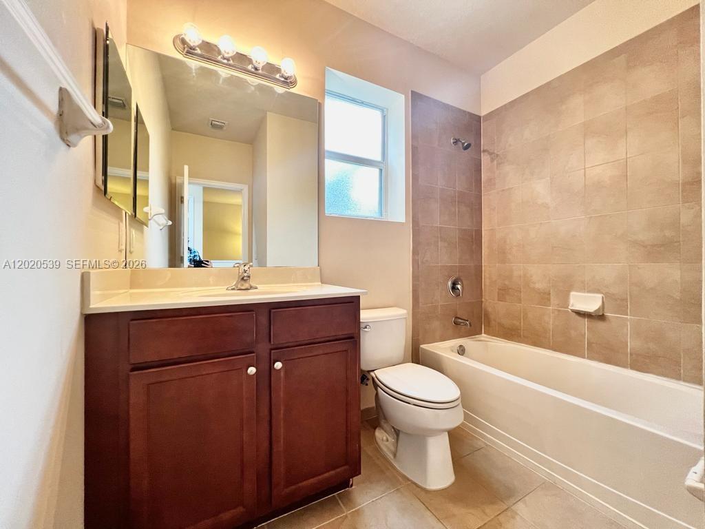 KENDALL COMMONS RESIDENTI - Residential