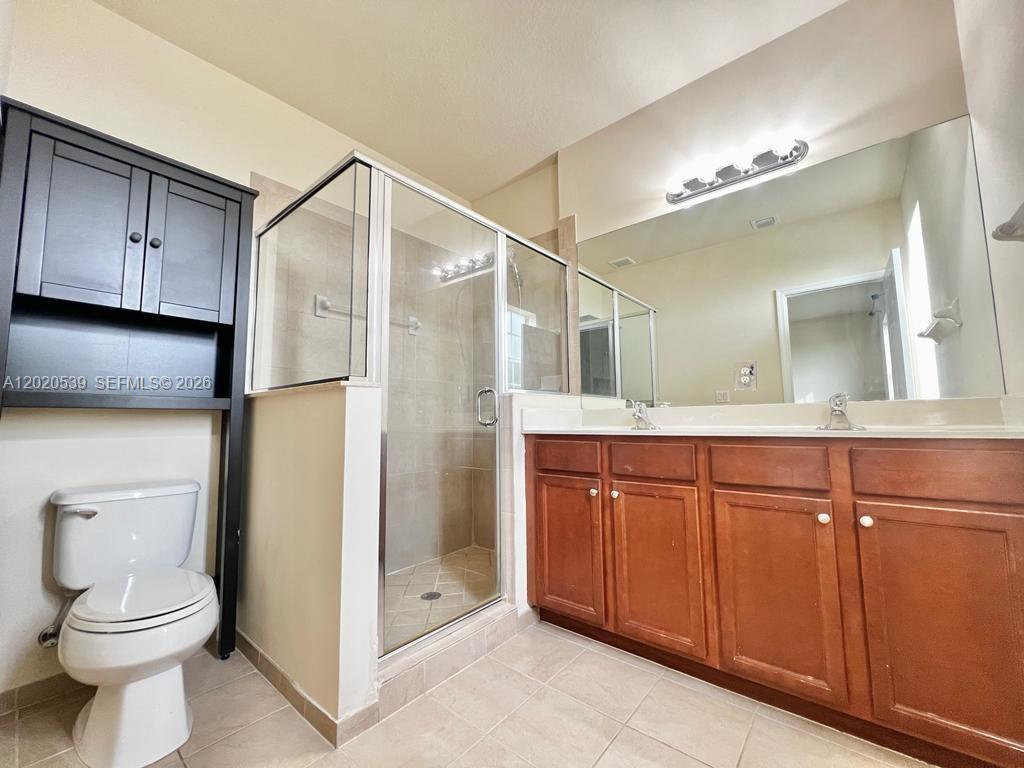 KENDALL COMMONS RESIDENTI - Residential