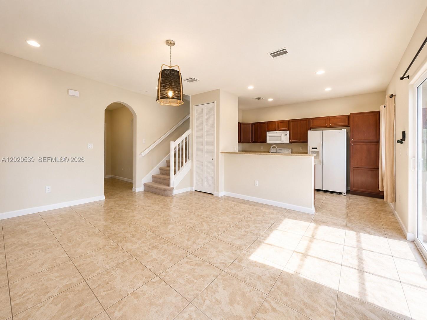 KENDALL COMMONS RESIDENTI - Residential