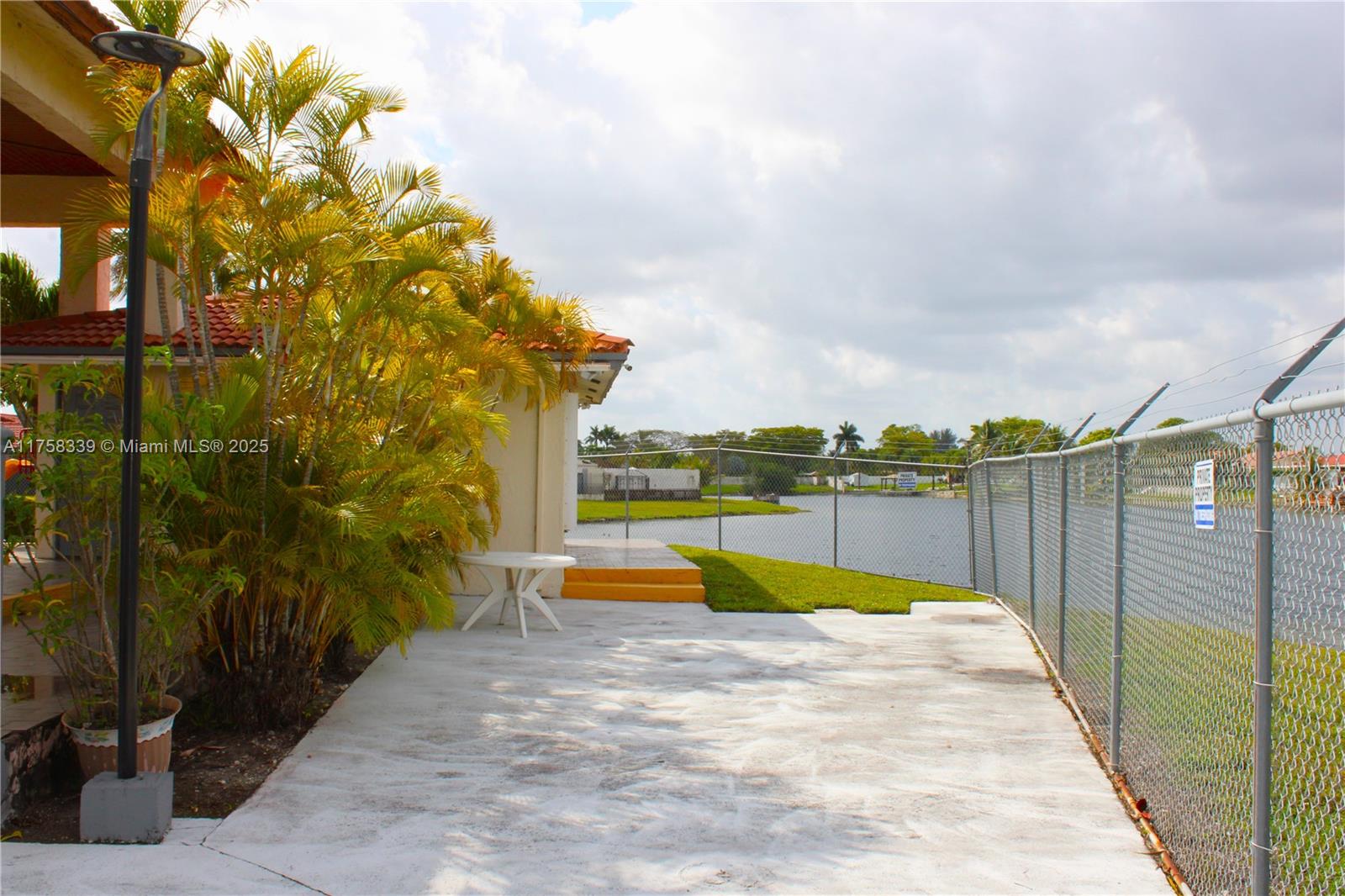 2ND AMEND TO HALF MOON VI - Residential