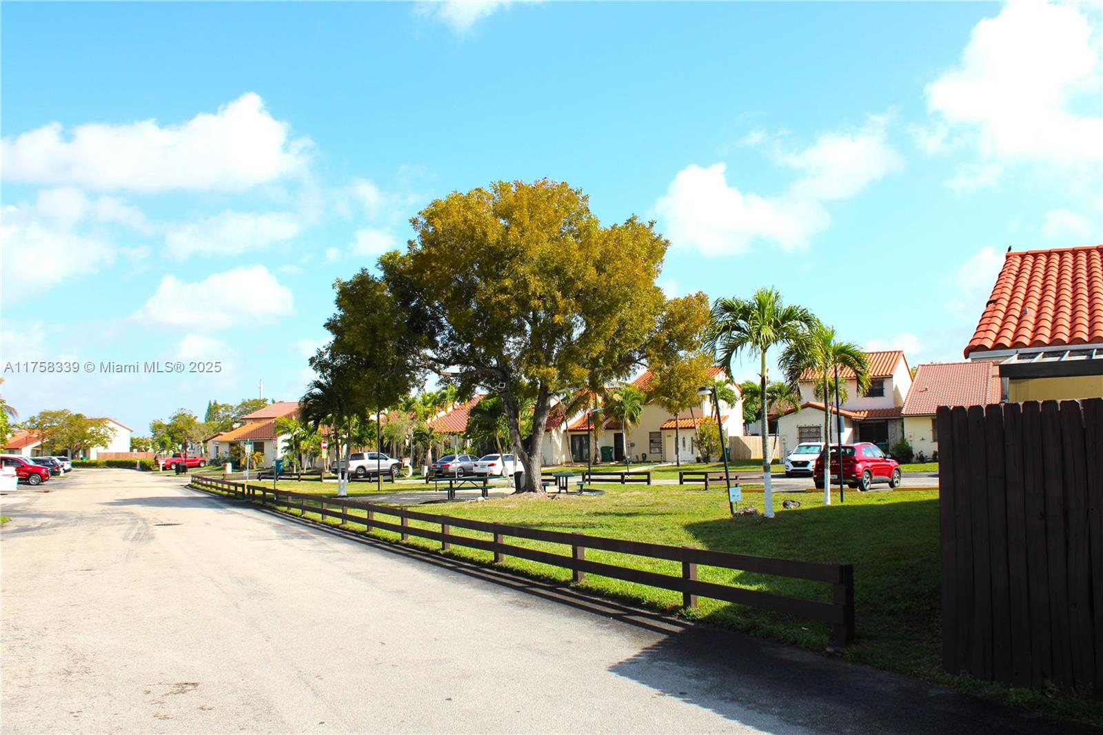 2ND AMEND TO HALF MOON VI - Residential