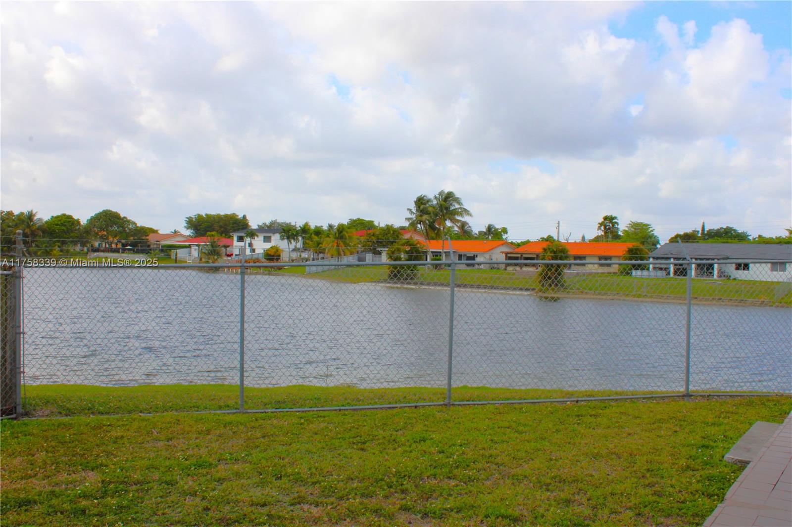 2ND AMEND TO HALF MOON VI - Residential