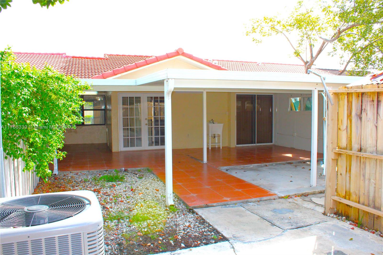 2ND AMEND TO HALF MOON VI - Residential