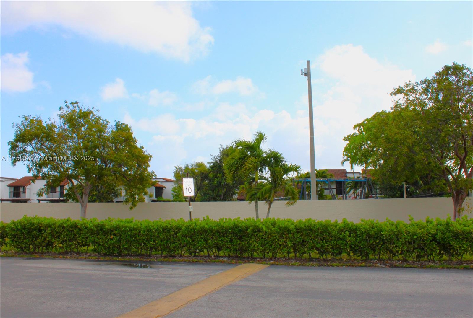 2ND AMEND TO HALF MOON VI - Residential
