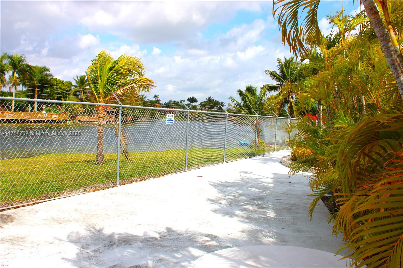 2ND AMEND TO HALF MOON VI - Residential