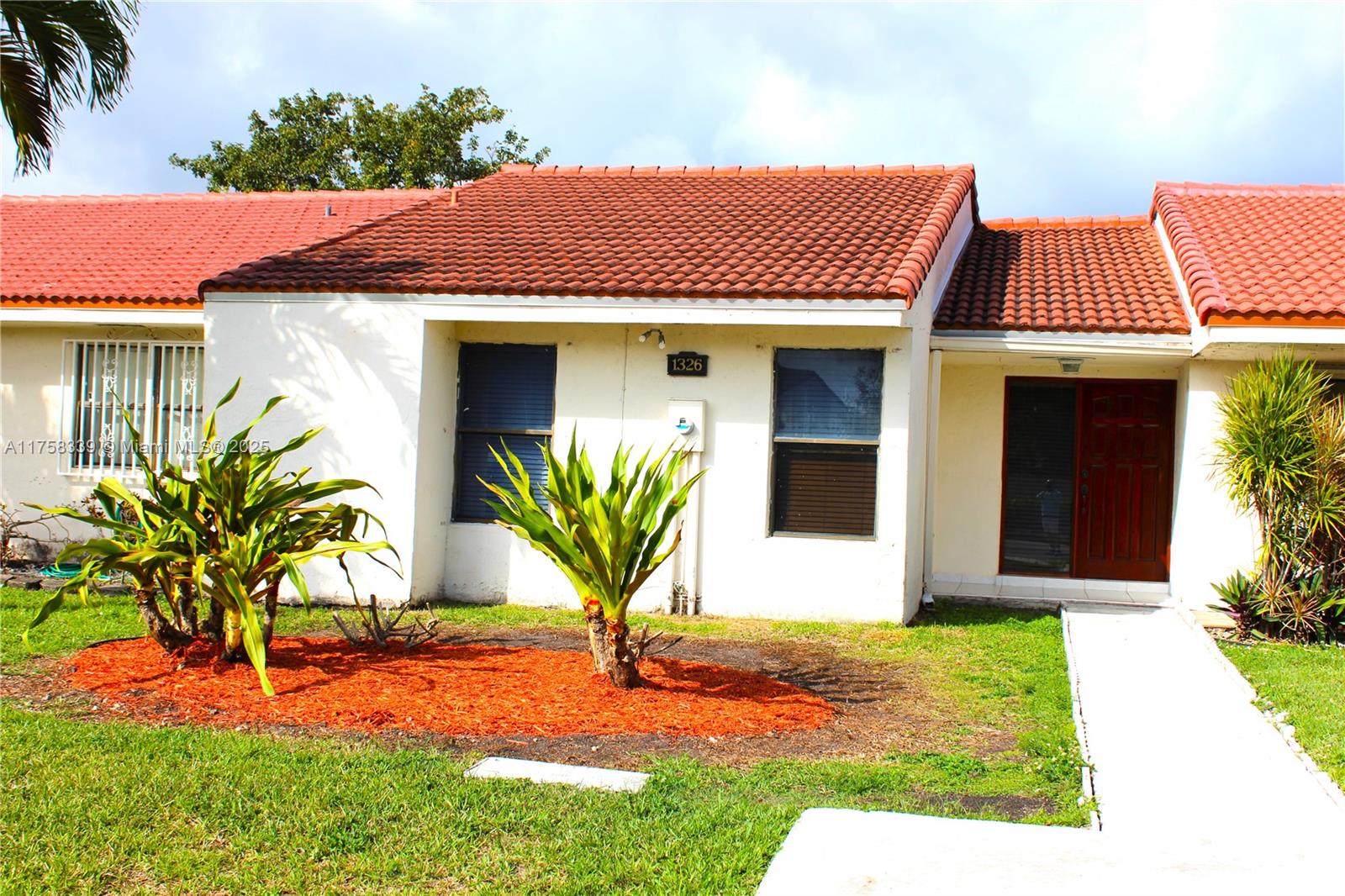2ND AMEND TO HALF MOON VI - Residential