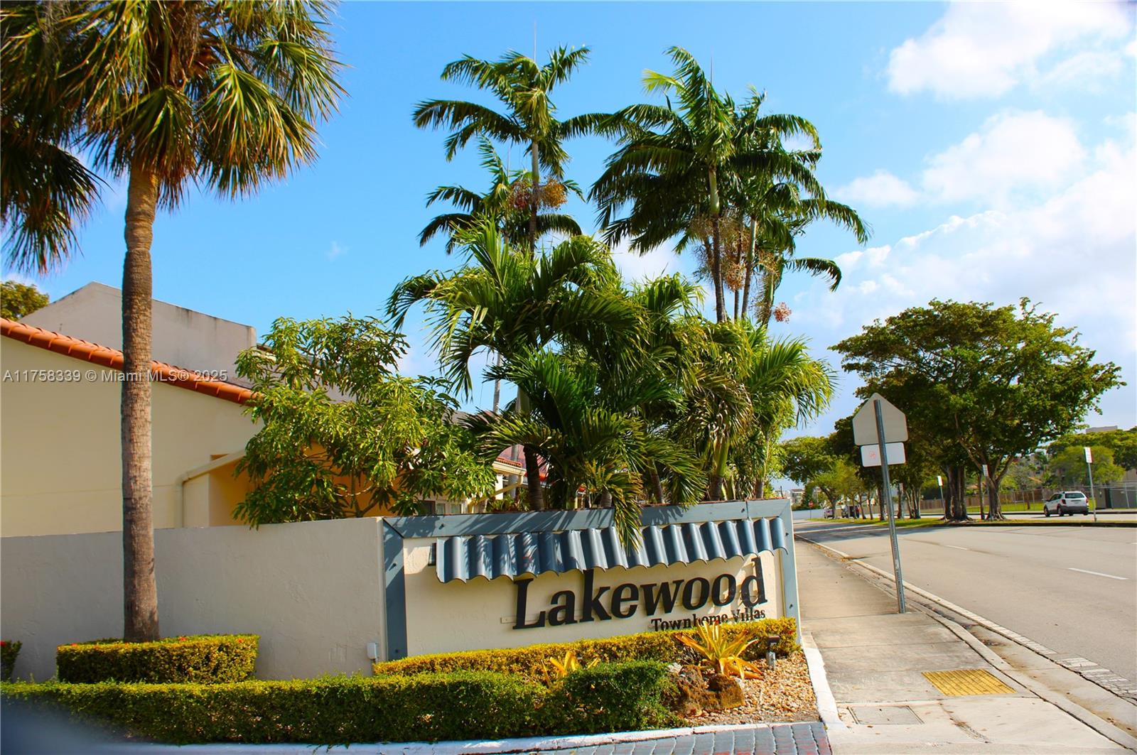 2ND AMEND TO HALF MOON VI - Residential