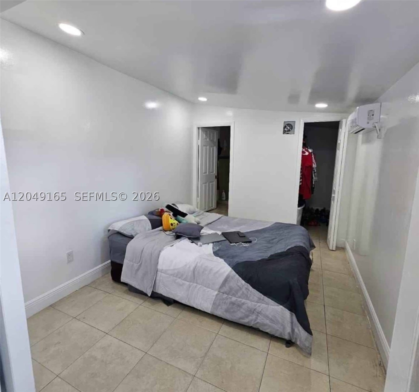 Sunshine Holiday - Residential