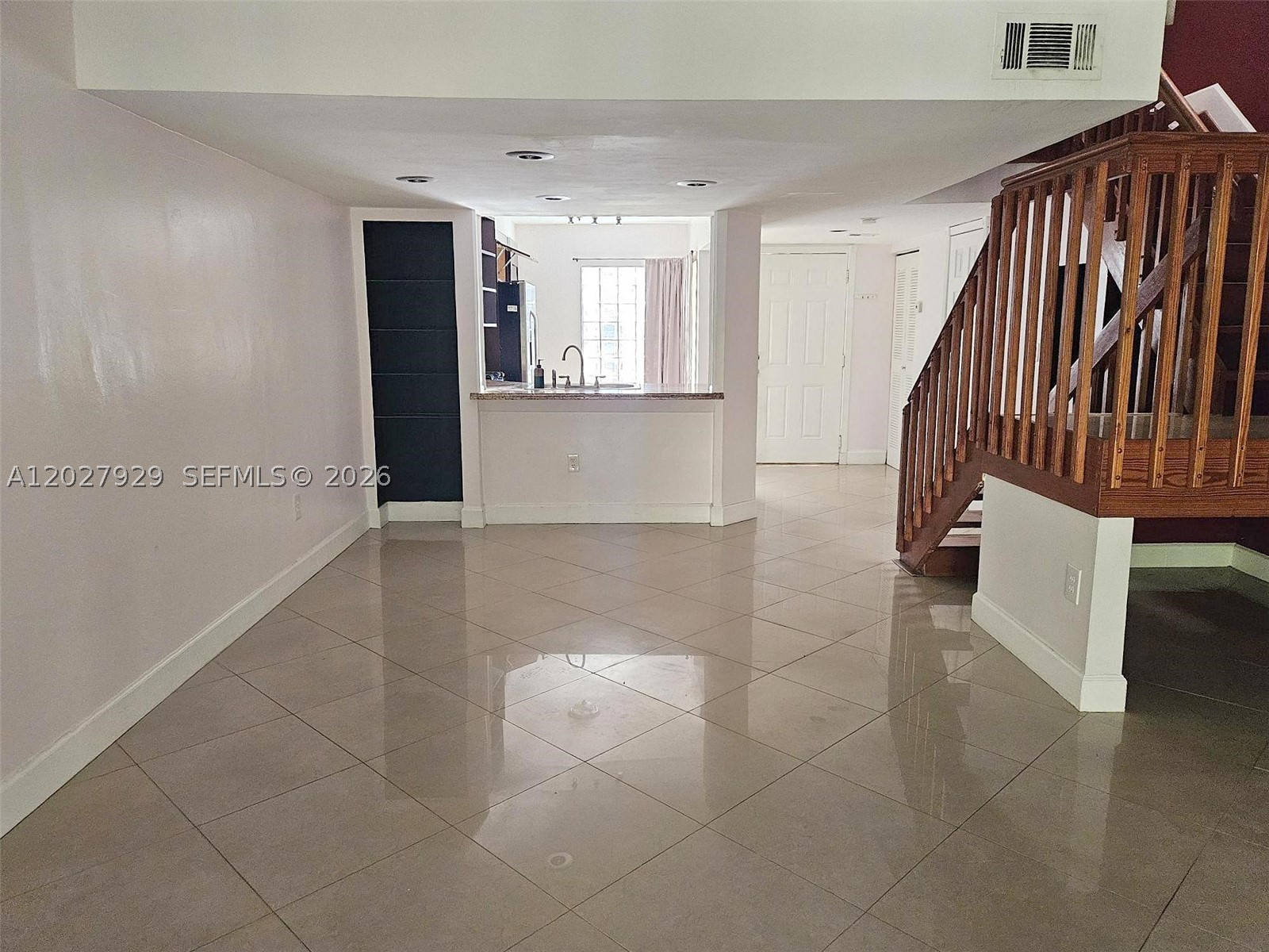 ELAN AT CALUSA CONDO XI - Residential Lease