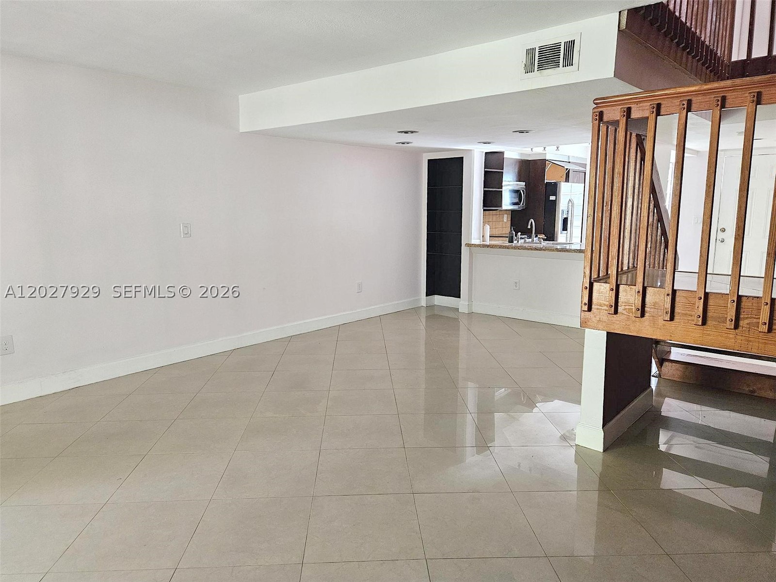 ELAN AT CALUSA CONDO XI - Residential Lease