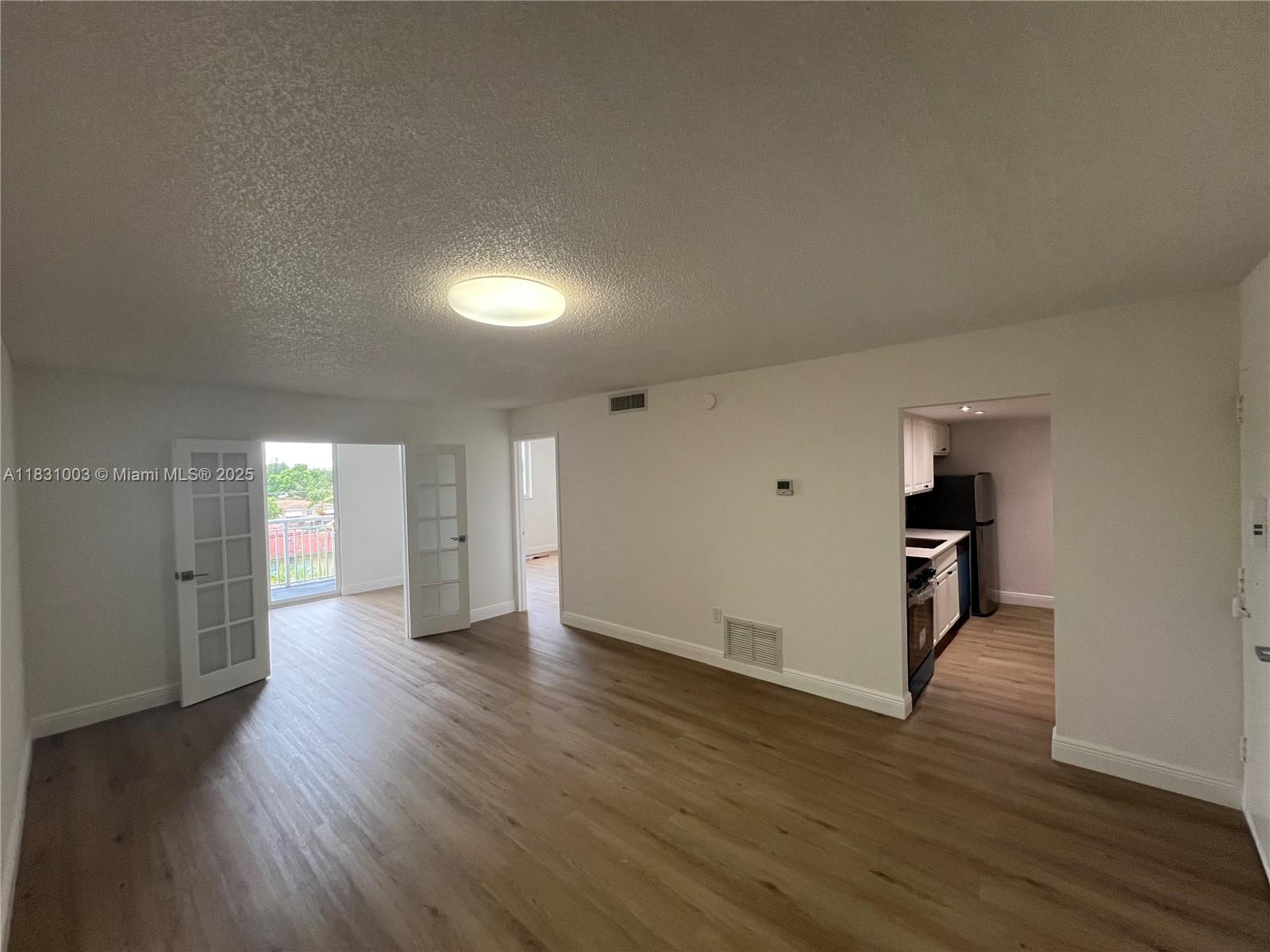 HARBOUR POINTE OF MIAMI C - Residential Lease