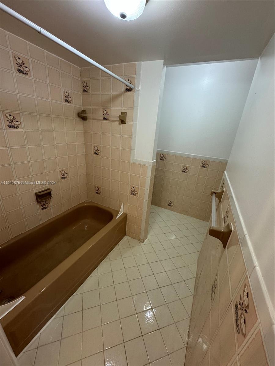 TWELFTH ST MANORS 1ST ADD - Residential Lease