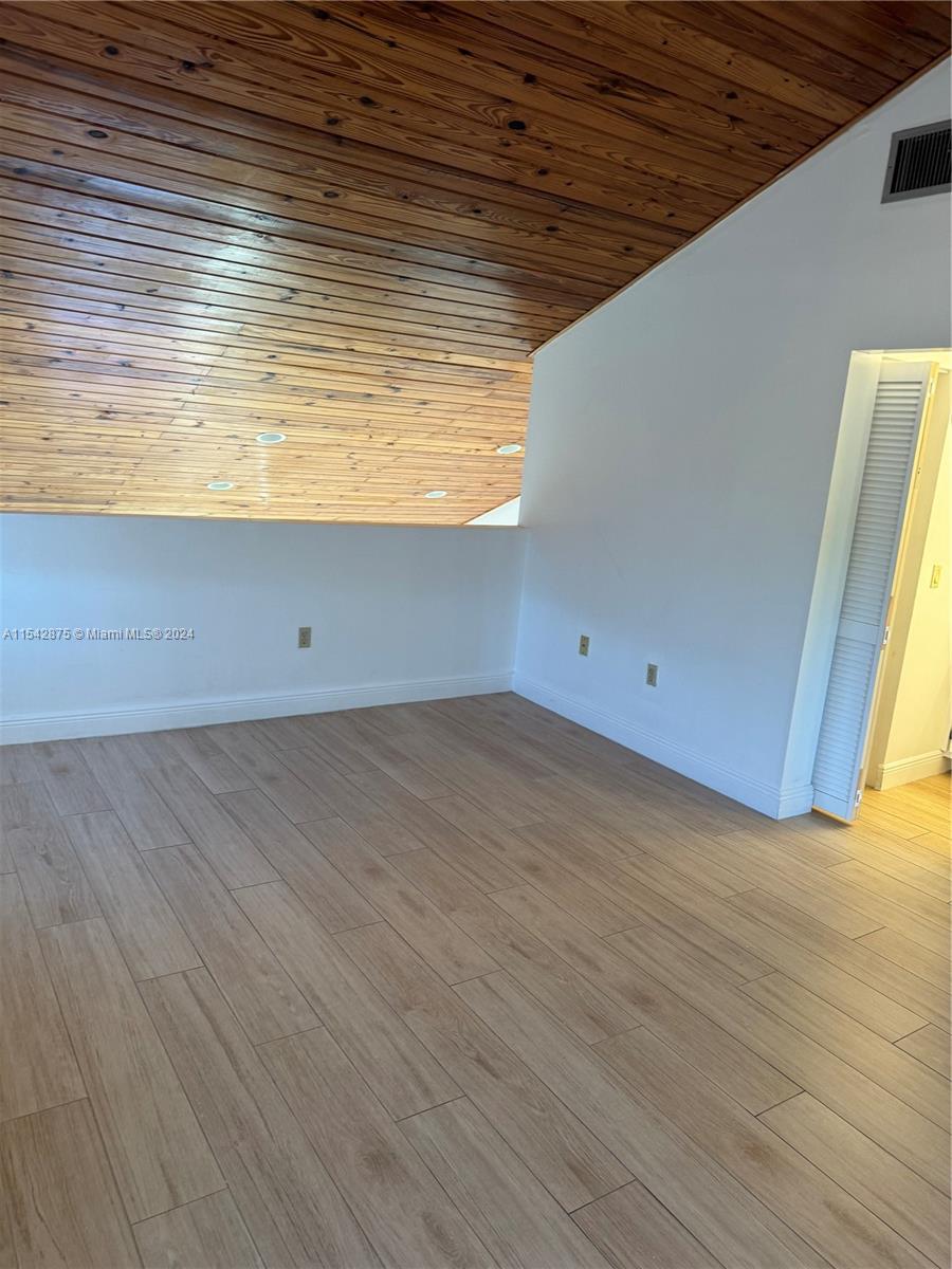 TWELFTH ST MANORS 1ST ADD - Residential Lease