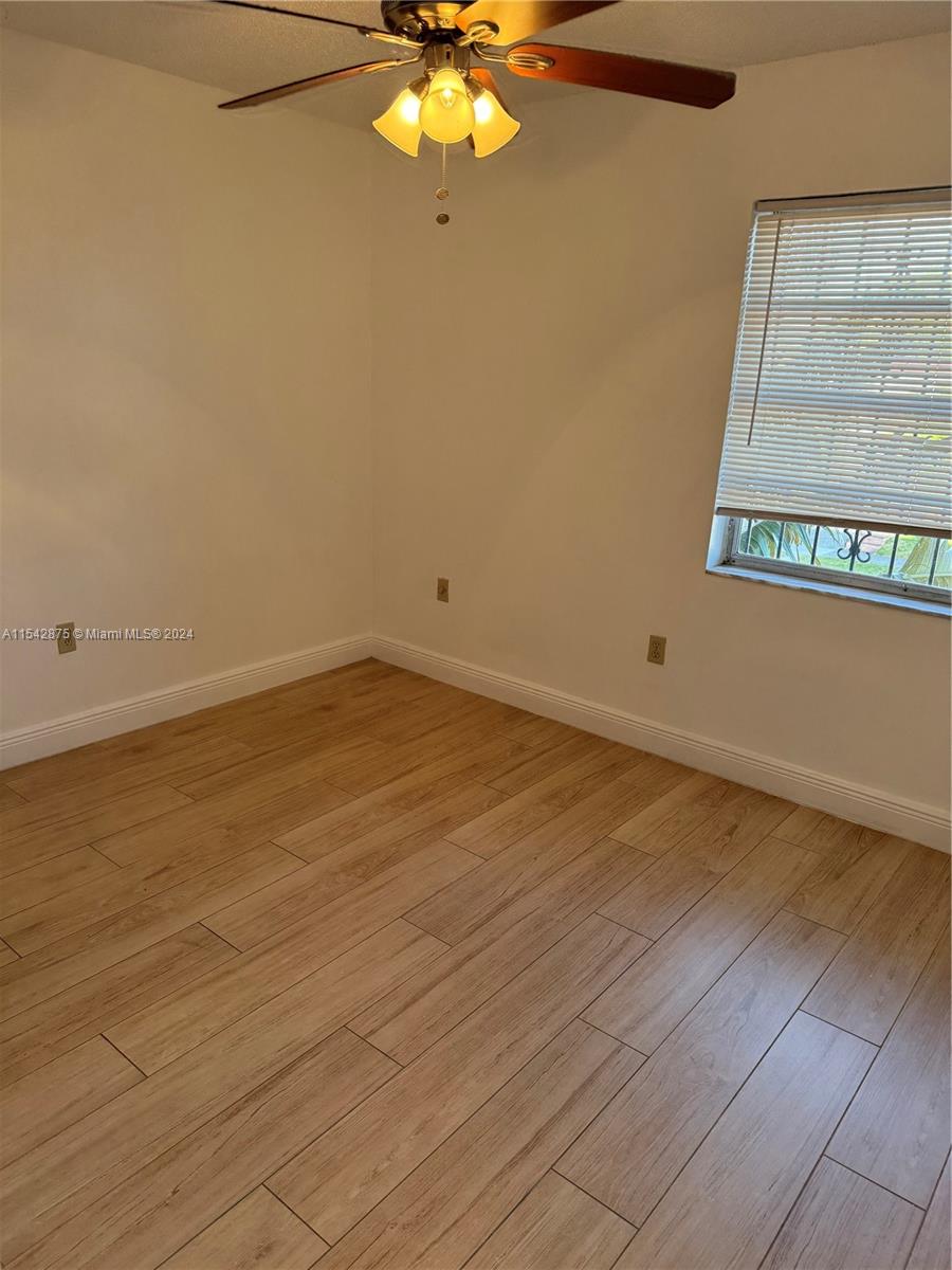 TWELFTH ST MANORS 1ST ADD - Residential Lease