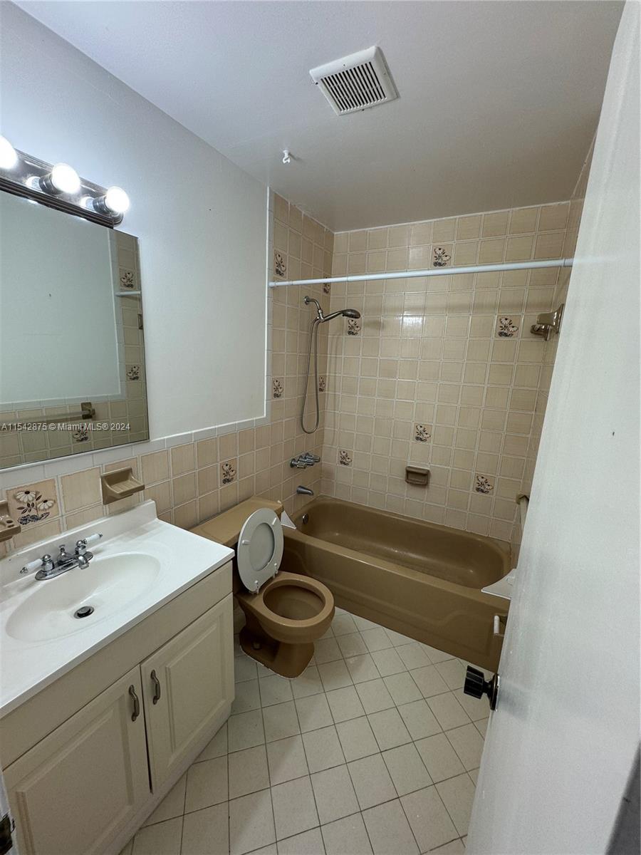 TWELFTH ST MANORS 1ST ADD - Residential Lease