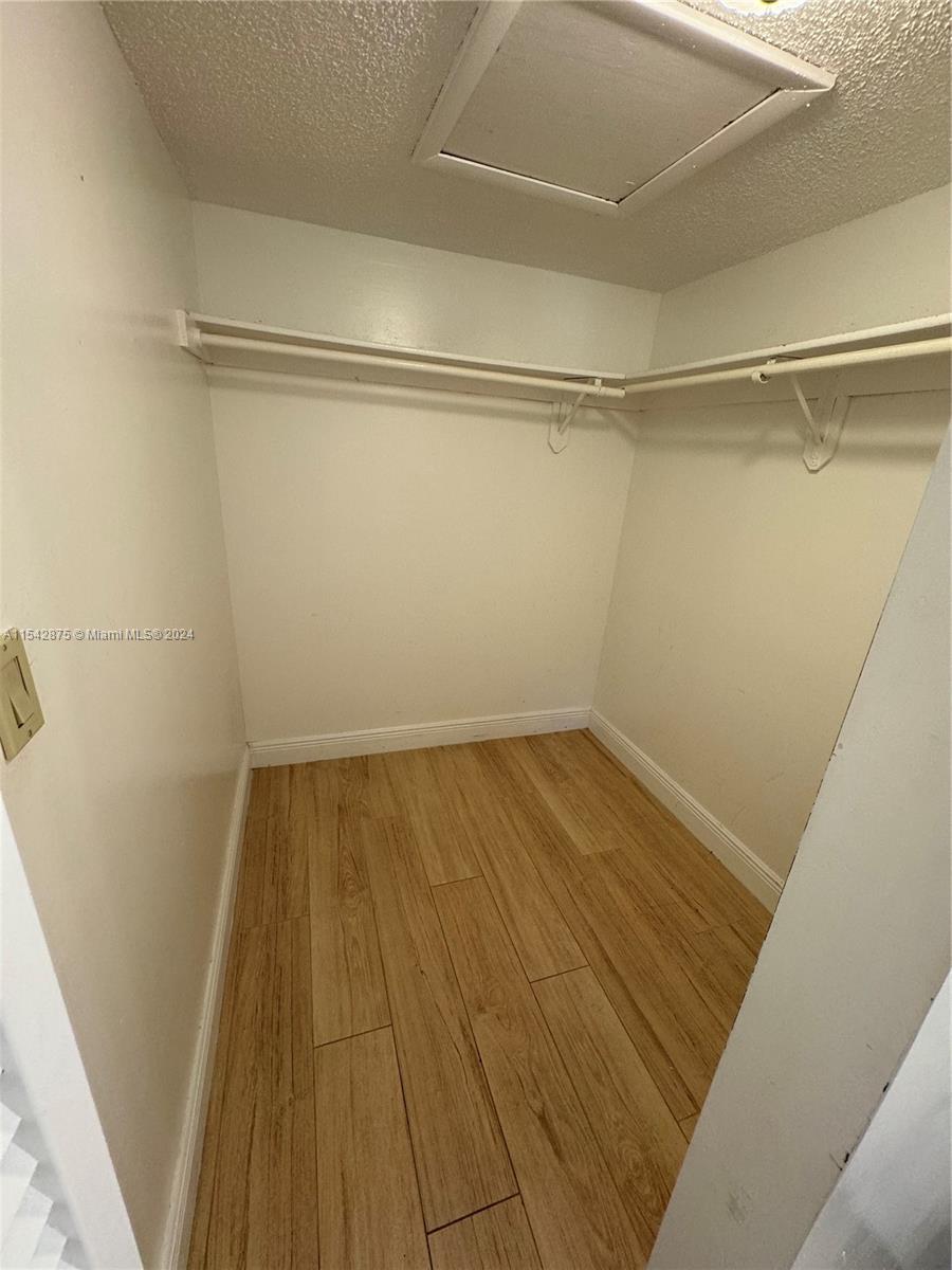 TWELFTH ST MANORS 1ST ADD - Residential Lease