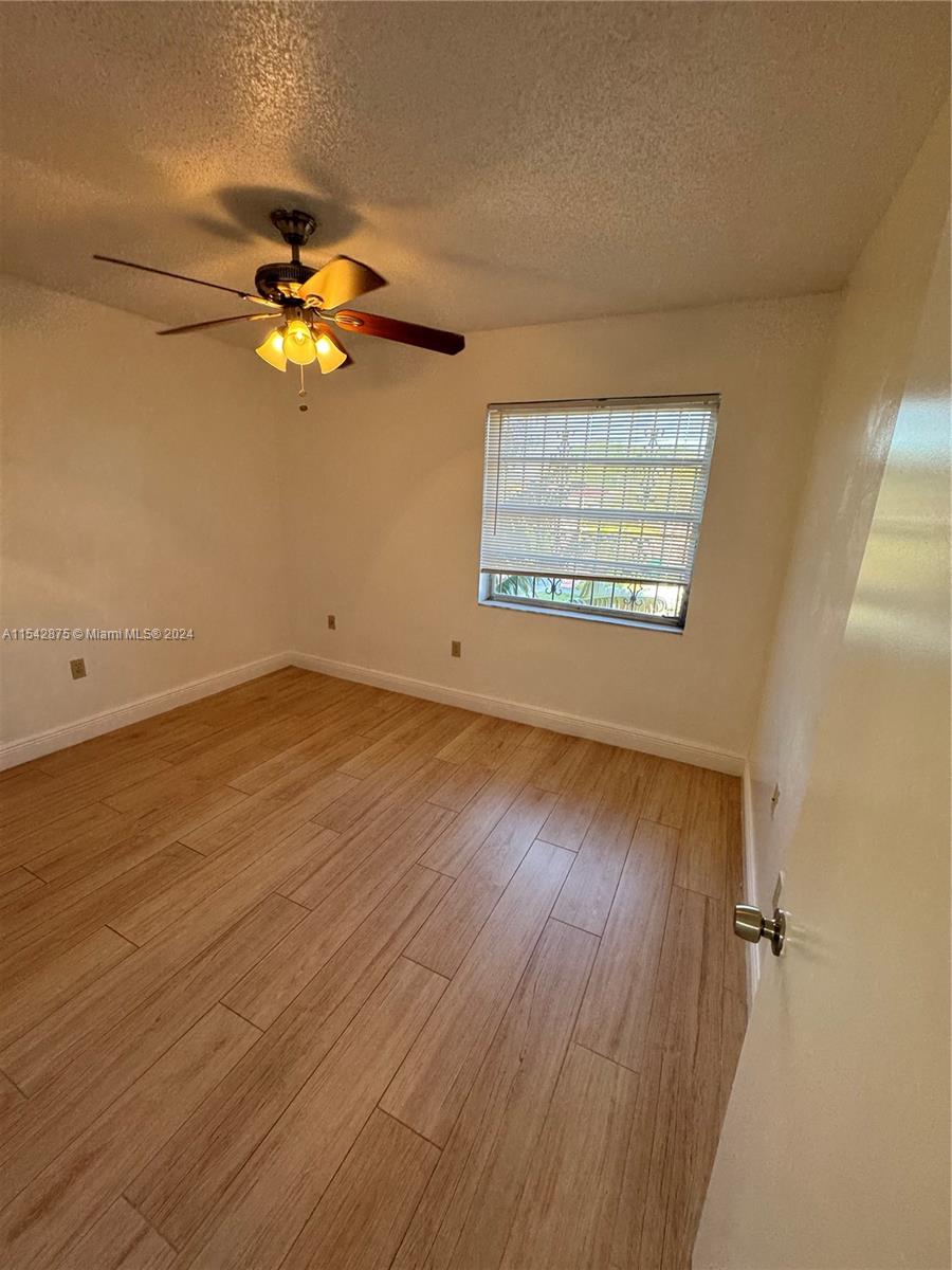 TWELFTH ST MANORS 1ST ADD - Residential Lease