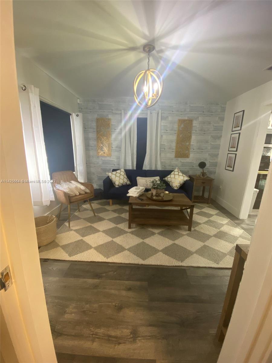 LAWRENCE EST LAND COS SUB - Residential Lease
