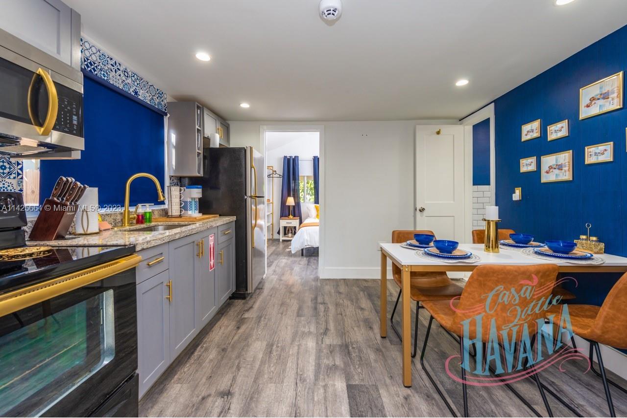 LAWRENCE EST LAND COS SUB - Residential Lease