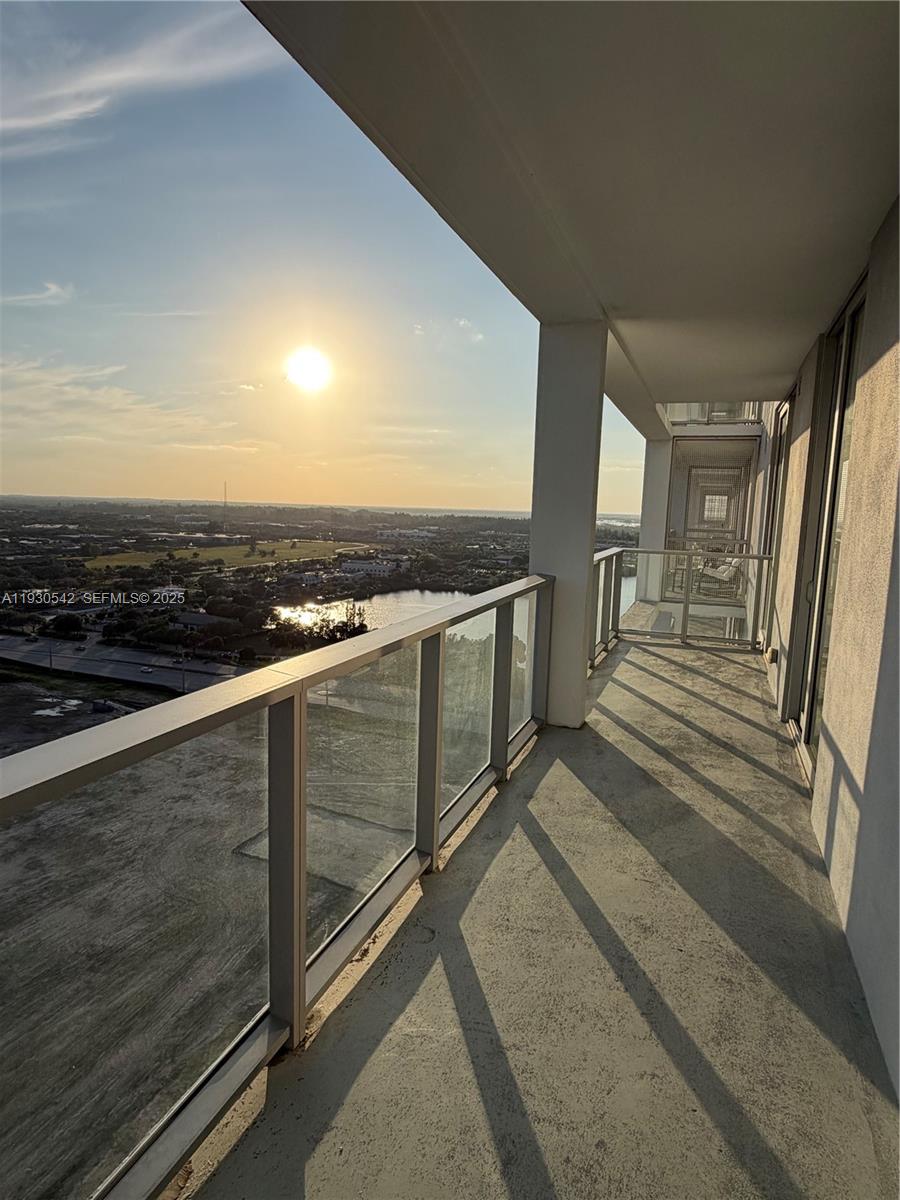 METROPICA NORTH TOWER ONE - Residential