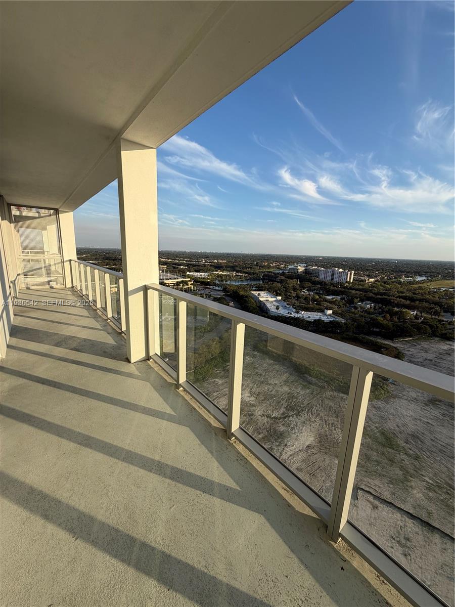 METROPICA NORTH TOWER ONE - Residential