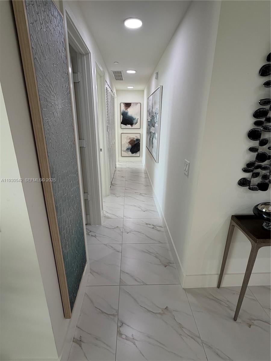 METROPICA NORTH TOWER ONE - Residential