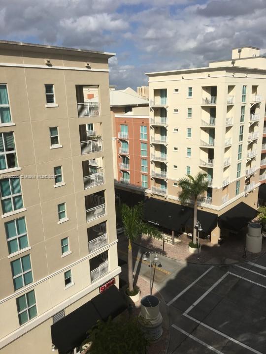 DOWNTOWN DADELAND CONDO N - Residential Lease