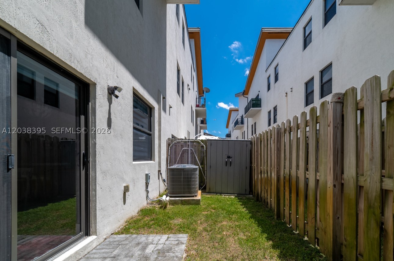 HIGHLAND AT PARK CENTRAL - Residential
