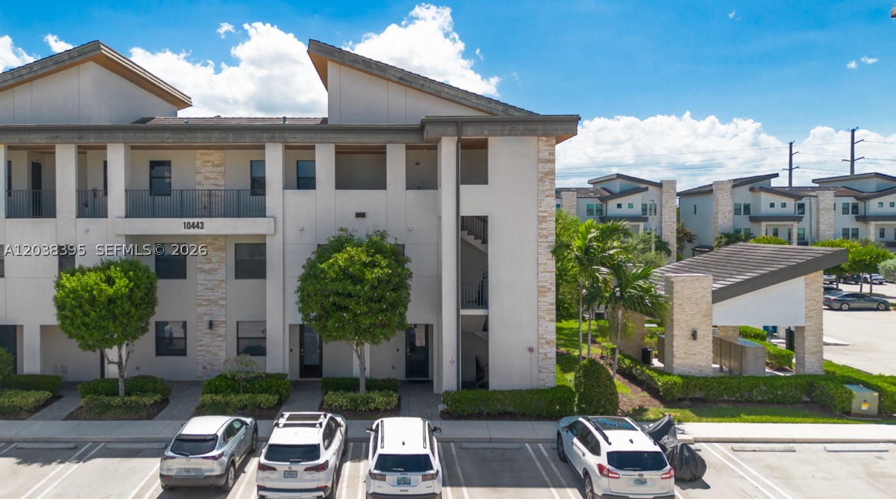 HIGHLAND AT PARK CENTRAL - Residential