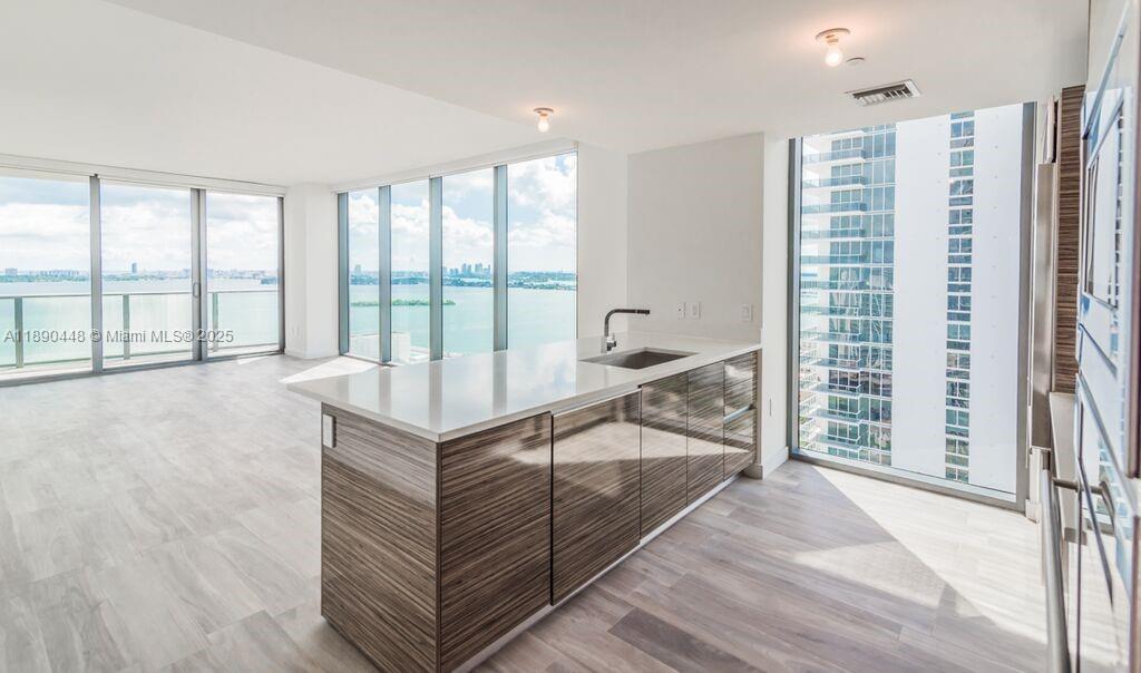 ICON BAY CONDO - Residential Lease